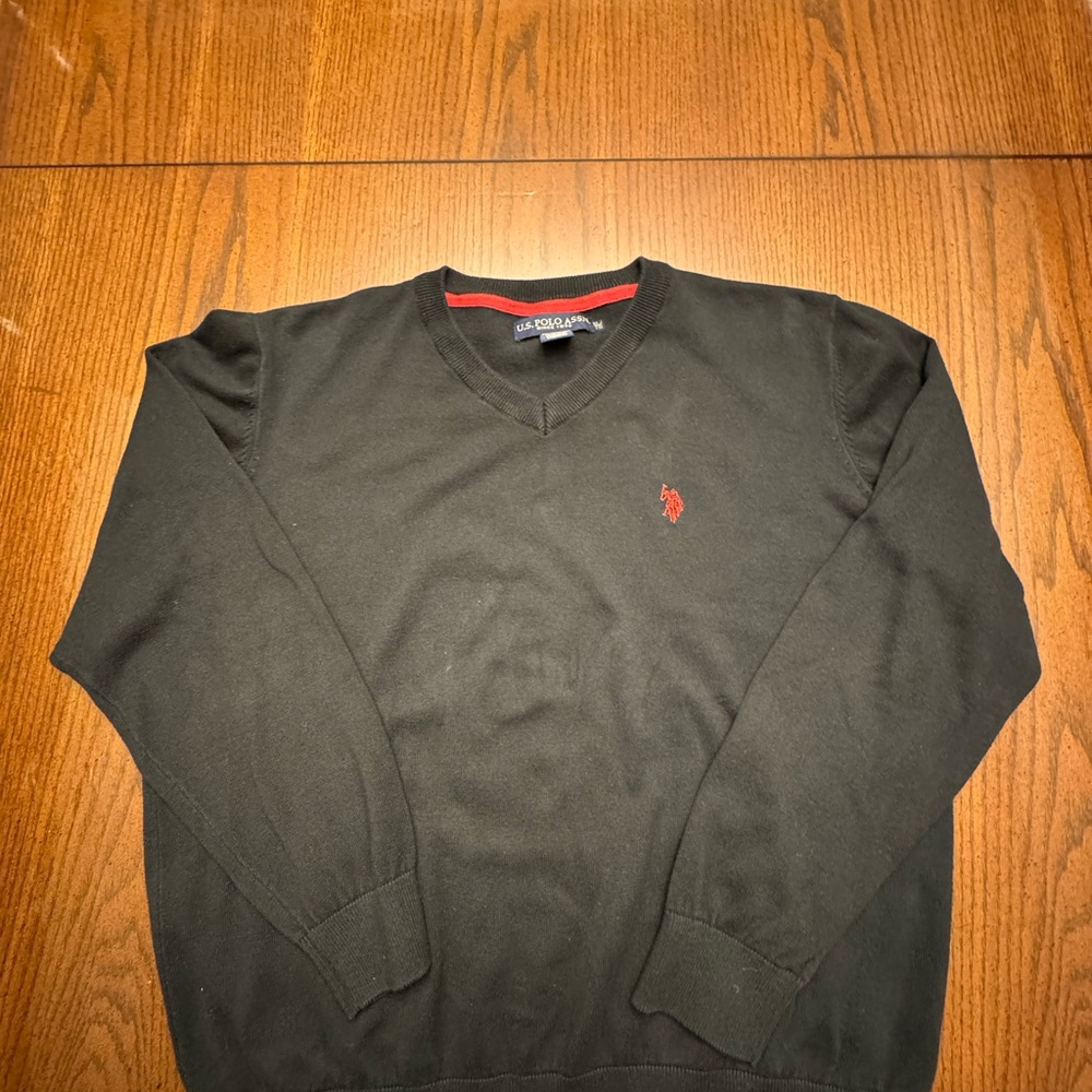 Men's Black V-neck Sweater